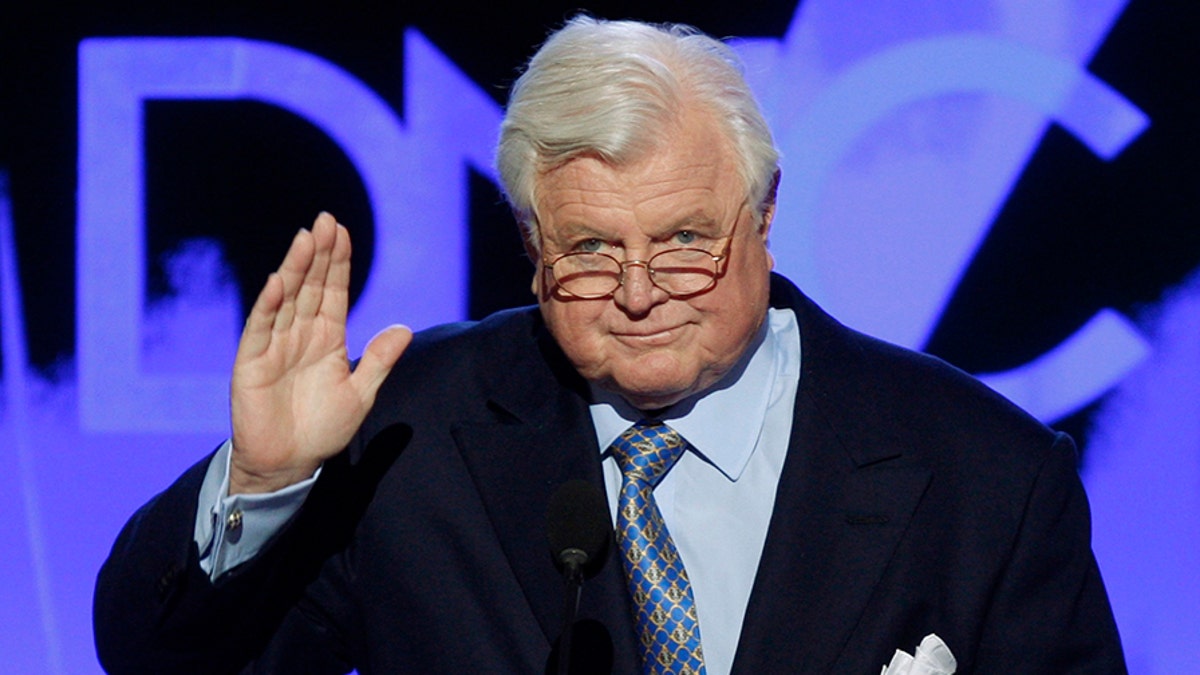 U.S. Senator Ted Kennedy (D-MA) gestures as he addresses the convention after a tribute to his life and career was presented at the 2008 Democratic National Convention in Denver, Colorado, August 25, 2008. U.S. Senator Barack Obama (D-IL) is expected to accept the Democratic presidential nomination at the convention on August 28. REUTERS/Mike Segar (UNITED STATES) US PRESIDENTIAL ELECTION CAMPAIGN 2008 (USA) - GM1E48Q0RJF01
