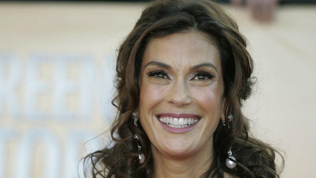 1b0c4e01-teri hatcher