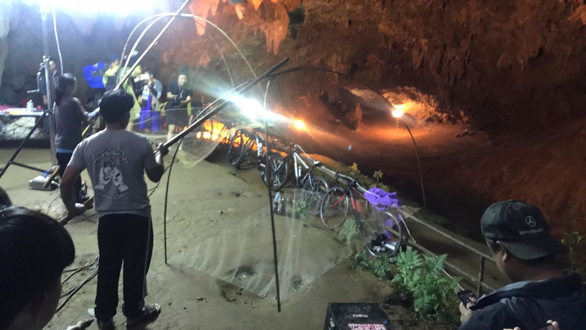 80786d18-Thai Cave 2