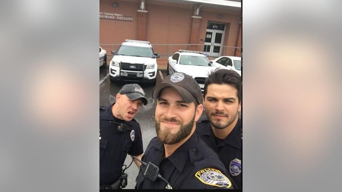 b3f9b36d-hot cops