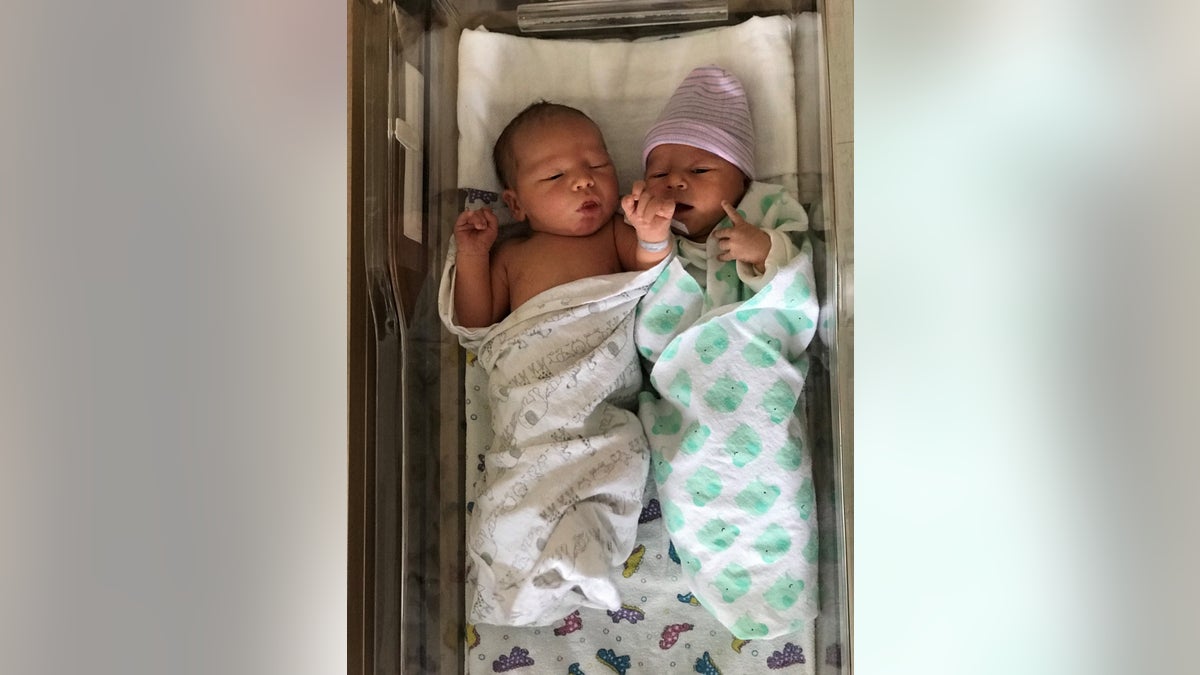 babies born same day