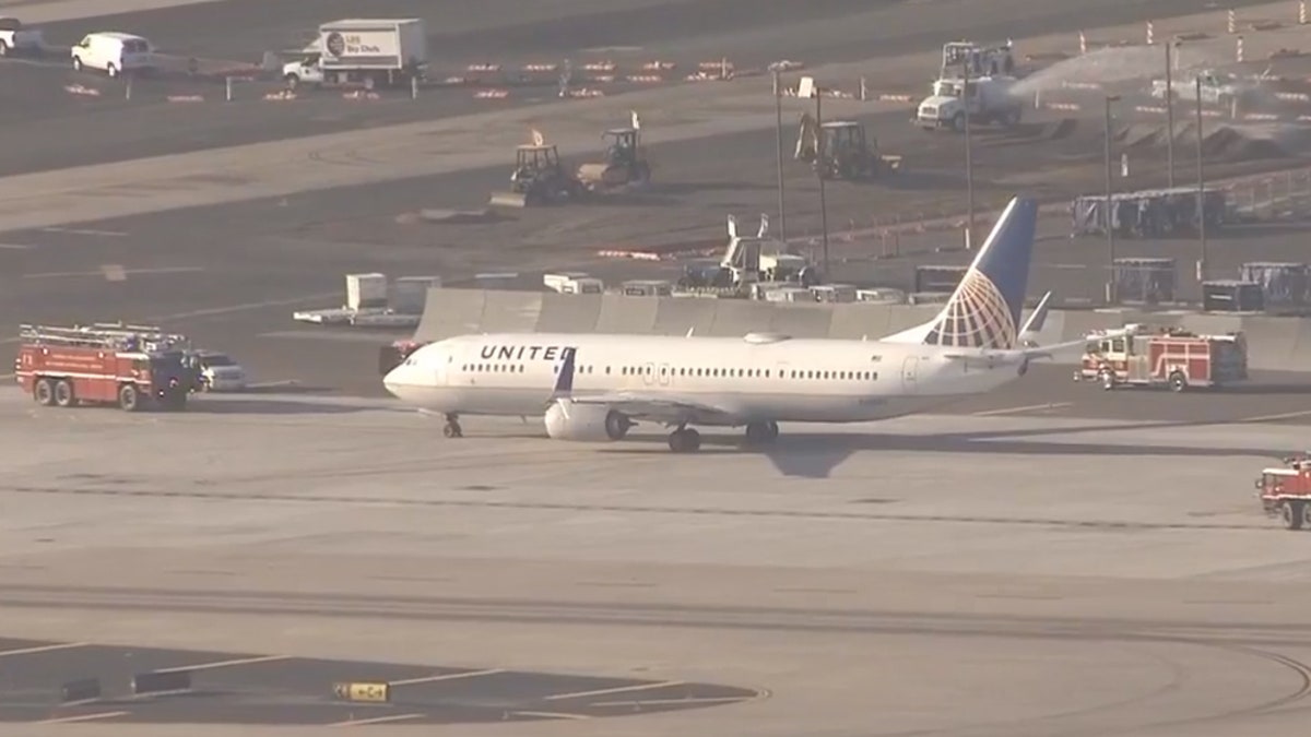 phoenix sky harbor United KSAZ