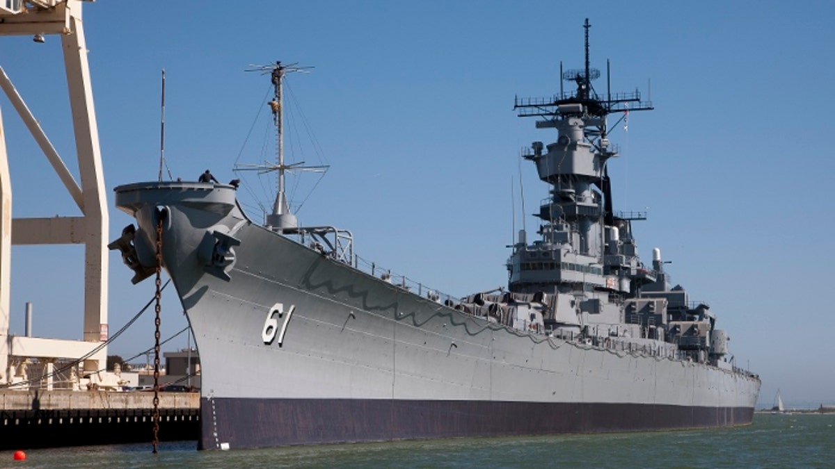 uss iowa 825