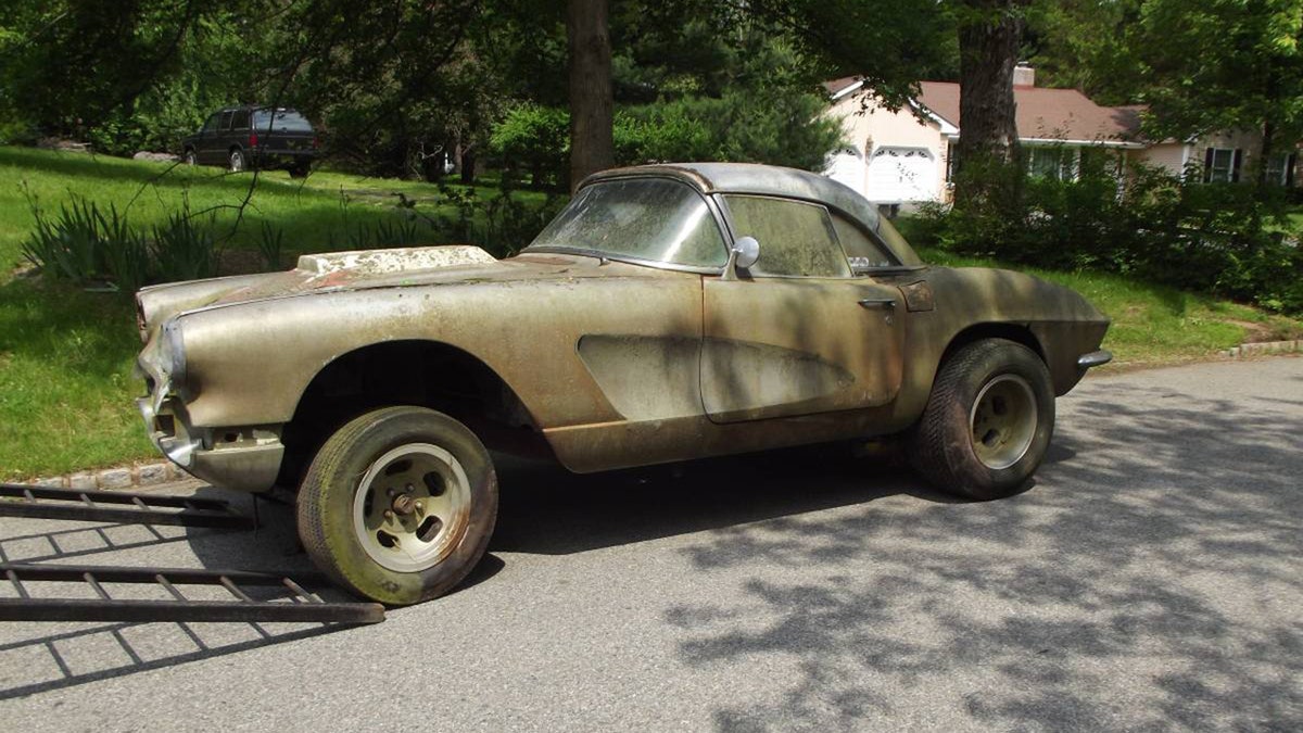 Moss covered 1961 Chevy Corvette on Craigslist is one of a kind