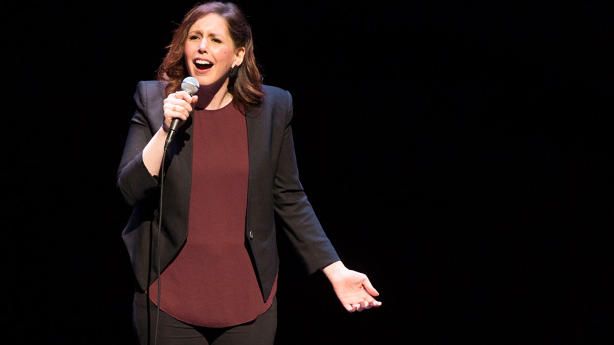 vanessa bayer ap