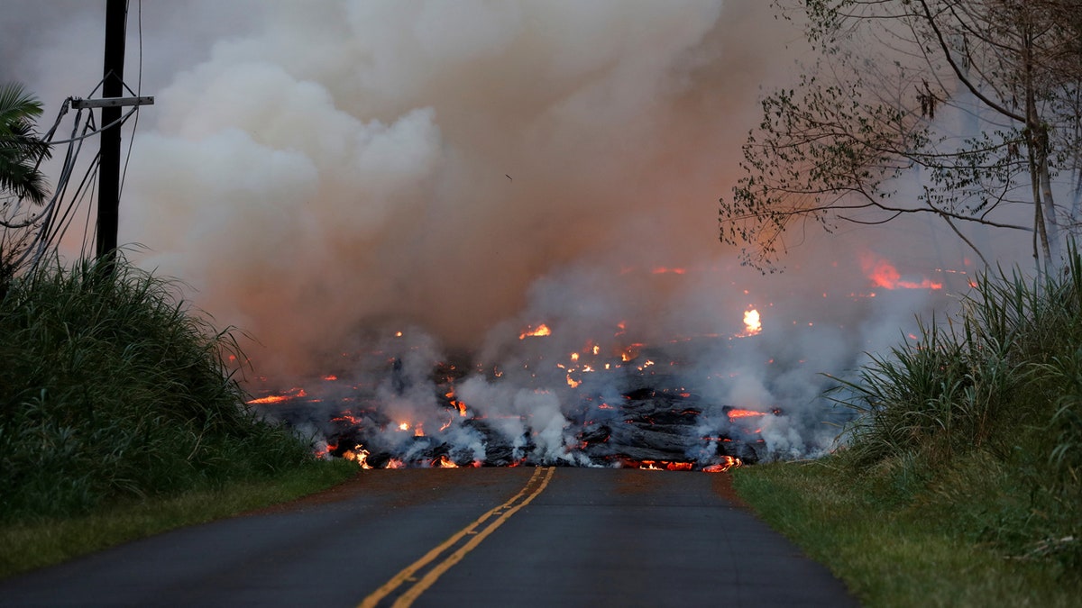 a08ec9df-Hawaii Volcano 1