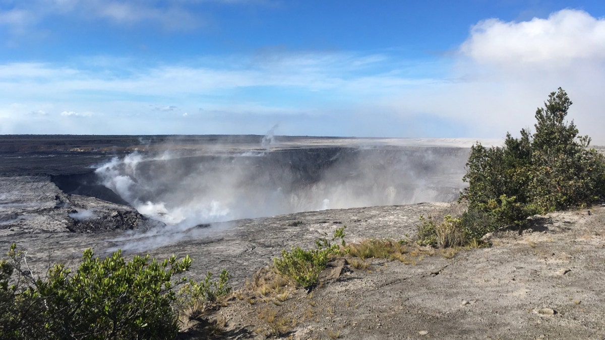 Hawaii Crater 1