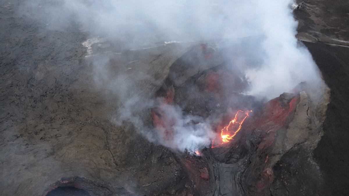 Hawaii Volcano Field 2