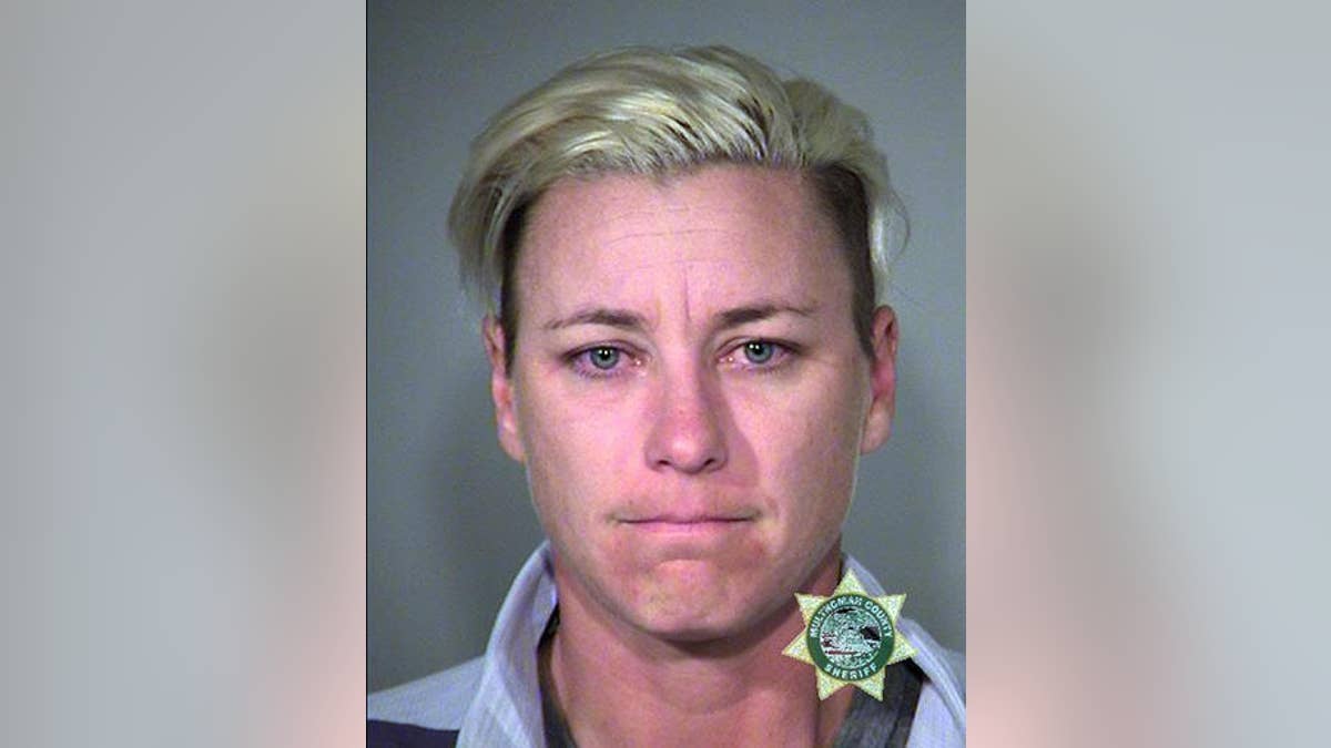 19550250-Wambach Arrest