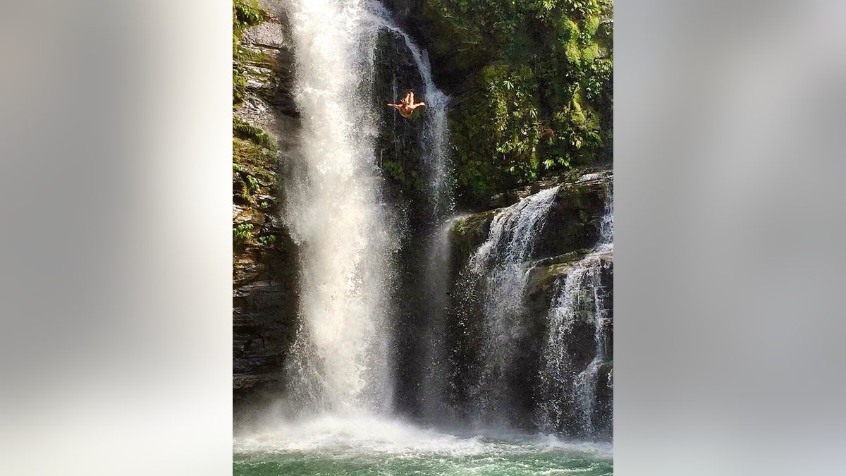 8acee7c8-waterfall swns paddle 9