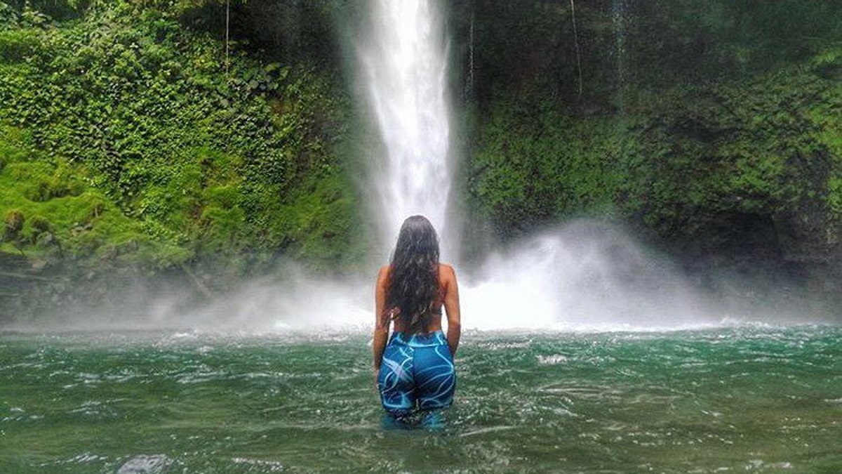 40097d93-waterfall swns paddle 9
