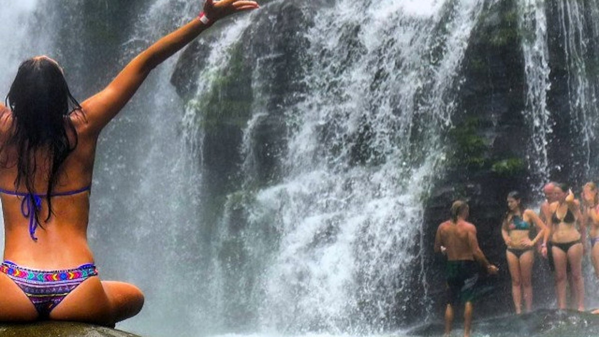 e2f9b3fe-waterfall swns paddle 9
