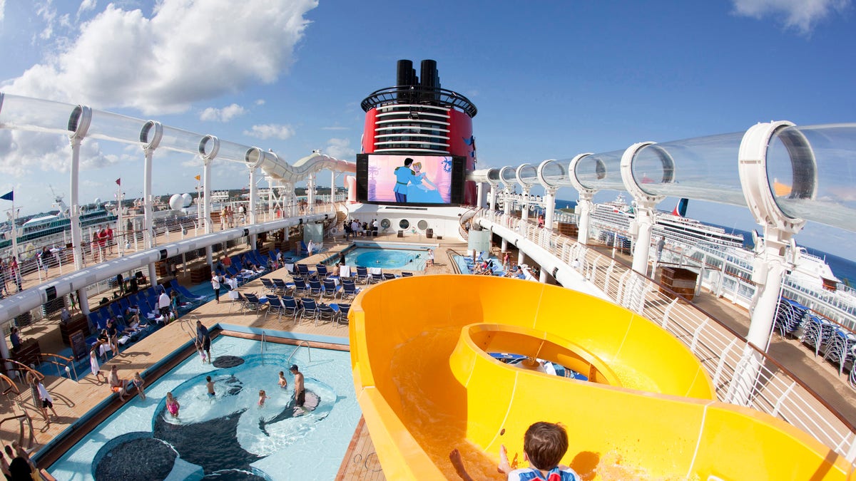 MICKEY'S POOL ON THE DISNEY DREAM