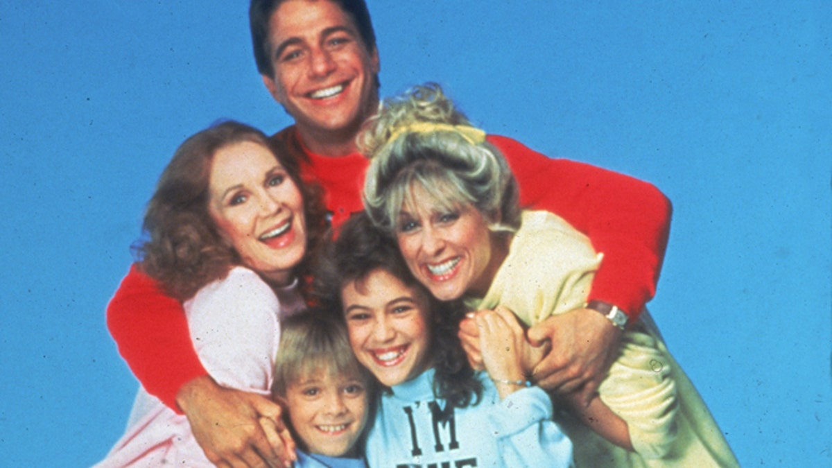 Promotional portrait of the cast of the TV series, 'Who's The Boss,' circa 1985. CW (from top): Actors Tony Danza, Judith Light, Alyssa Milano, Katherine Helmond, and Danny Pintauro. (Photo by ABC Television/Fotos International/Getty Images)