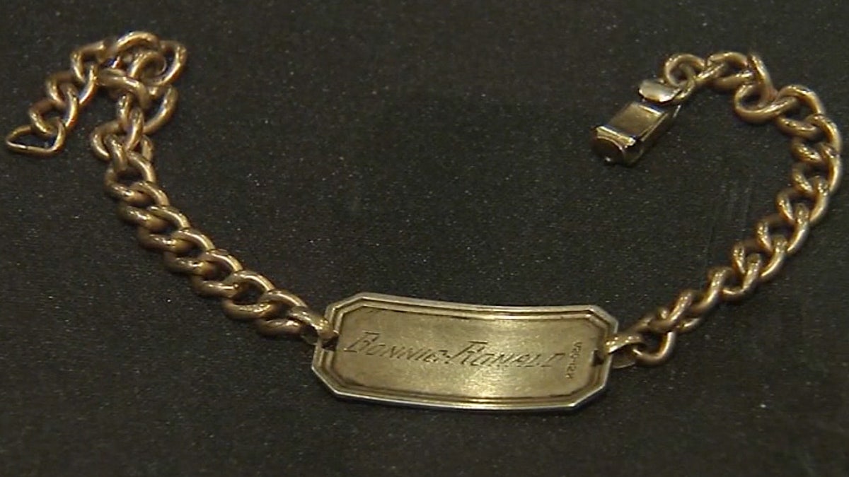 WW II lost bracelet file