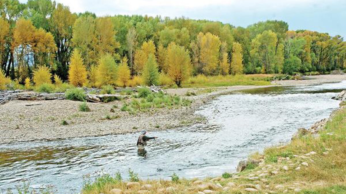 Environmentalists say the state's waterways are being polluted by runoff from ranches. (AP)