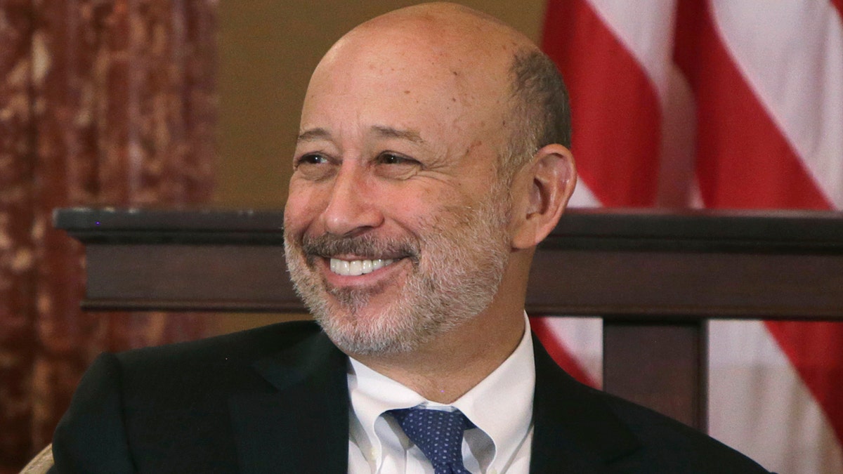Goldman Sachs Chairman and CEO, Lloyd Blankfein, waits to speak at the 10,000 Women/State Department Entrepreneurship Program at the State Department in Washington, March 9, 2015. REUTERS/Gary Cameron (UNITED STATES - Tags: POLITICS BUSINESS) - GM1EB3A06FO01