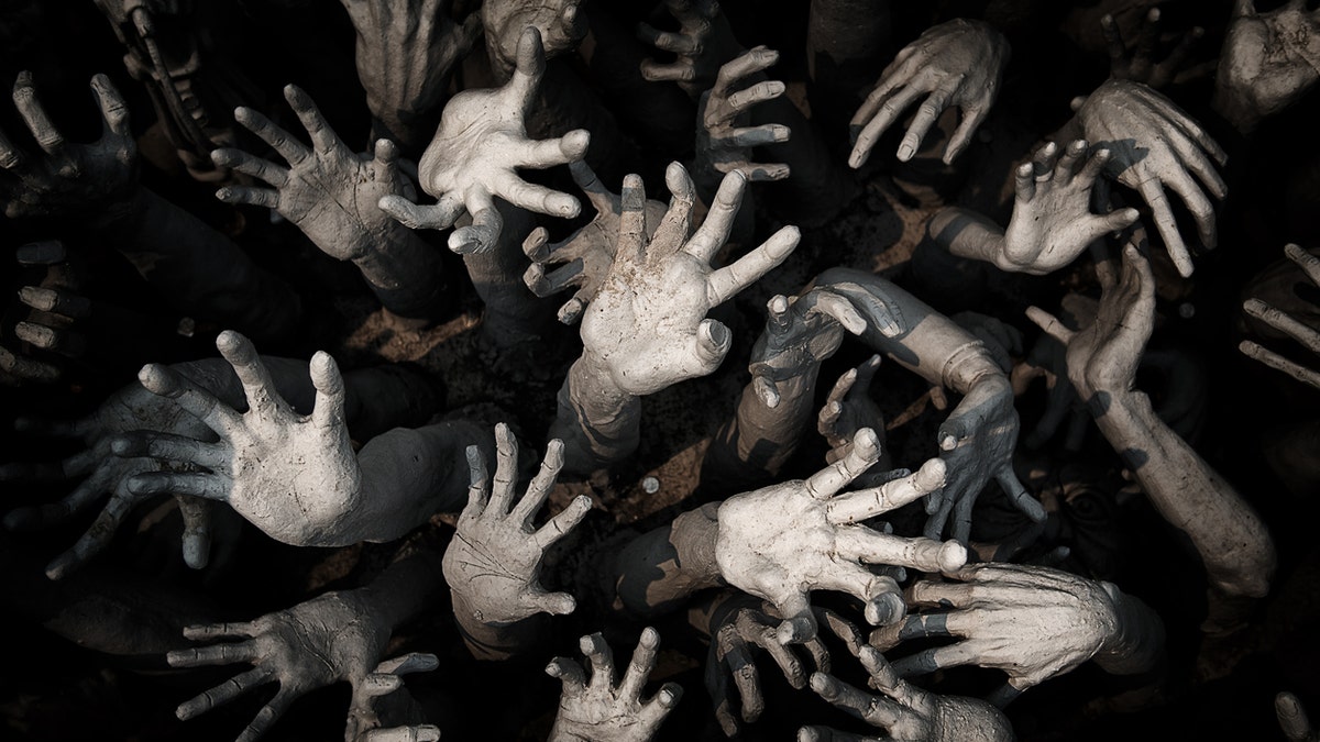 zombie_hands