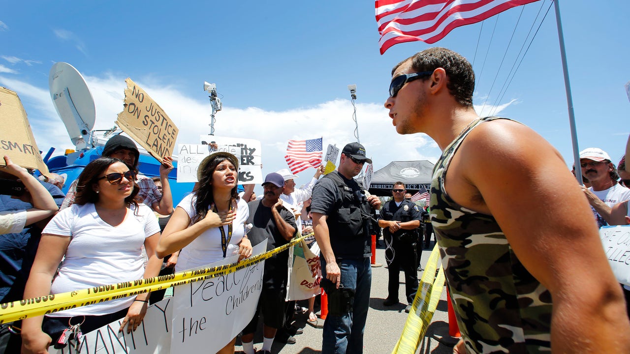 Immigration Overload Bitterly Divides The U.S. Over Washington's Response |  Fox News, image size:1280x720