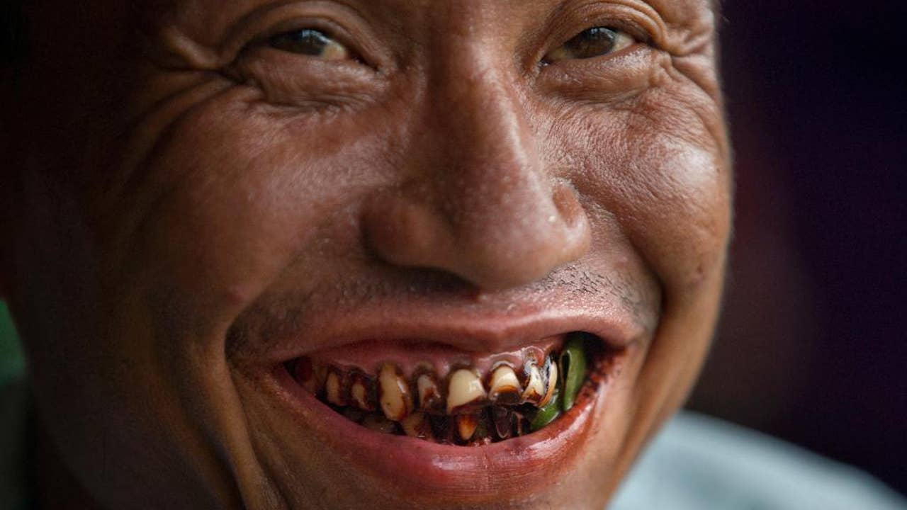 us smokeless tobacco stock Think smokeless tobacco is harmless? Think again. It's loaded with harmful chemicals that can cause tooth loss and oral cancer and increase your risk for heart disease and stroke. This Great American us smokeless tobacco stock Think smokeless tobacco is harmless? Think again. It's loaded with harmful chemicals that can cause tooth loss and oral cancer and increase your risk for heart disease and stroke. This Great American