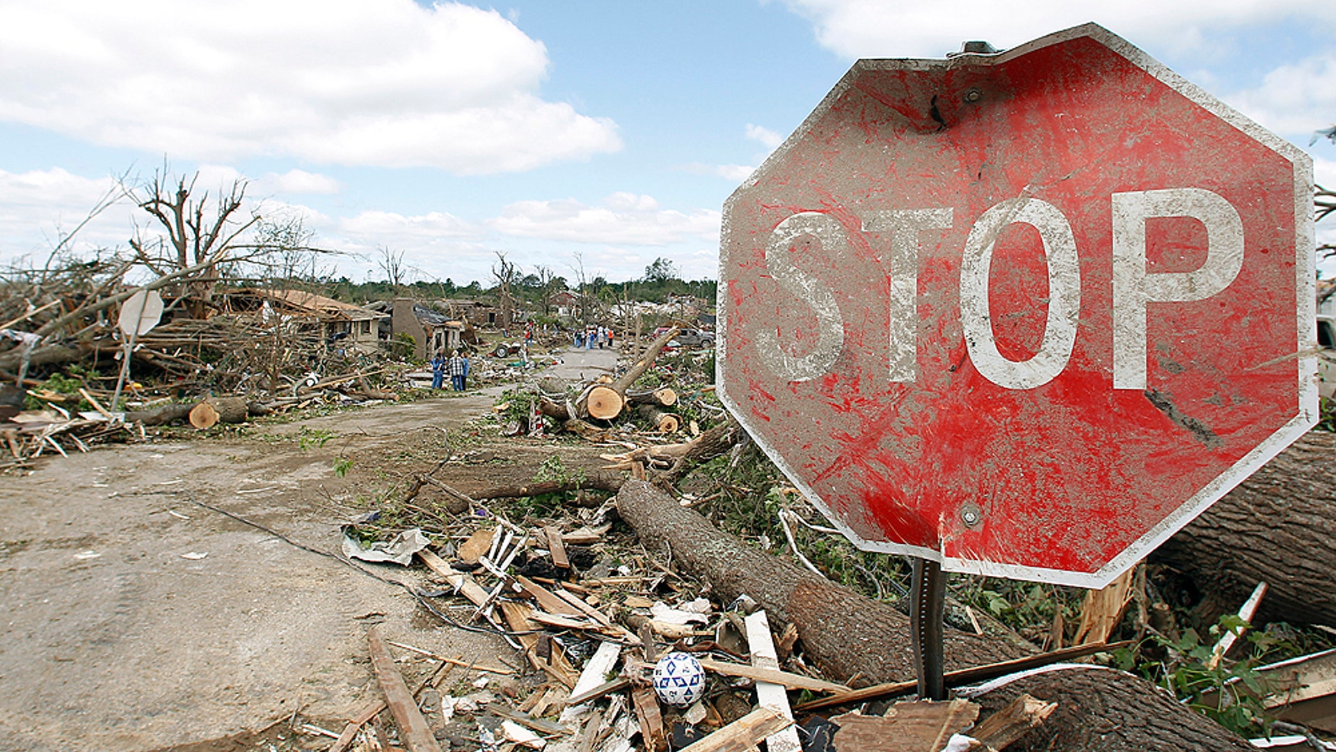 Stop_Sign_in_Wreckage_AP