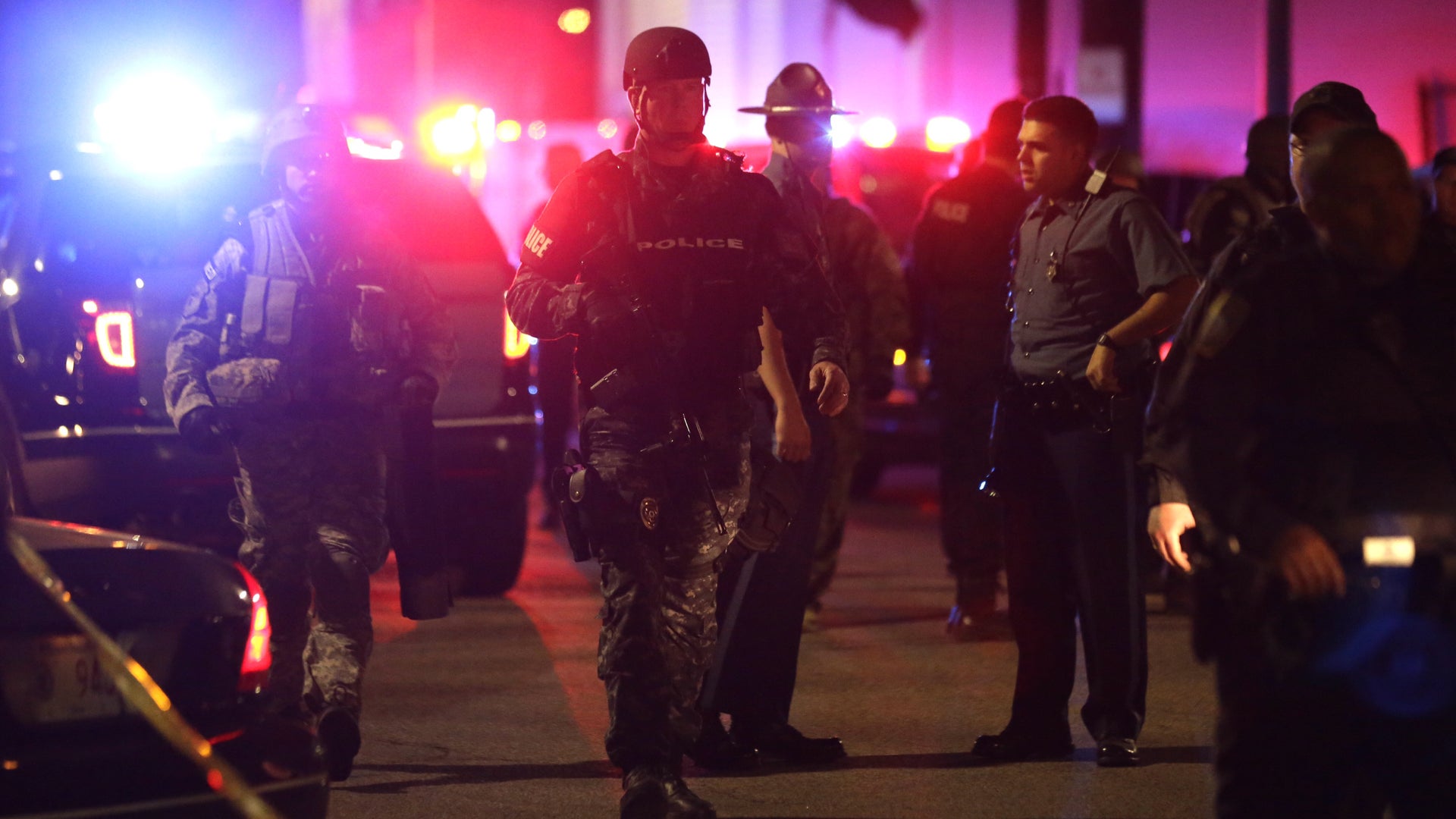 APTOPIX_Police_Conver_Vros