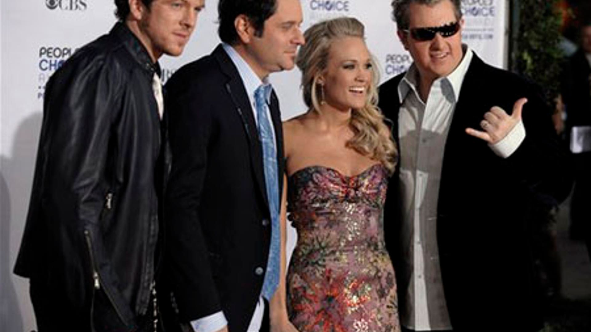 Joe Don Rooney, Jay DeMarcus, Carrie Underwood and Gary LeVox