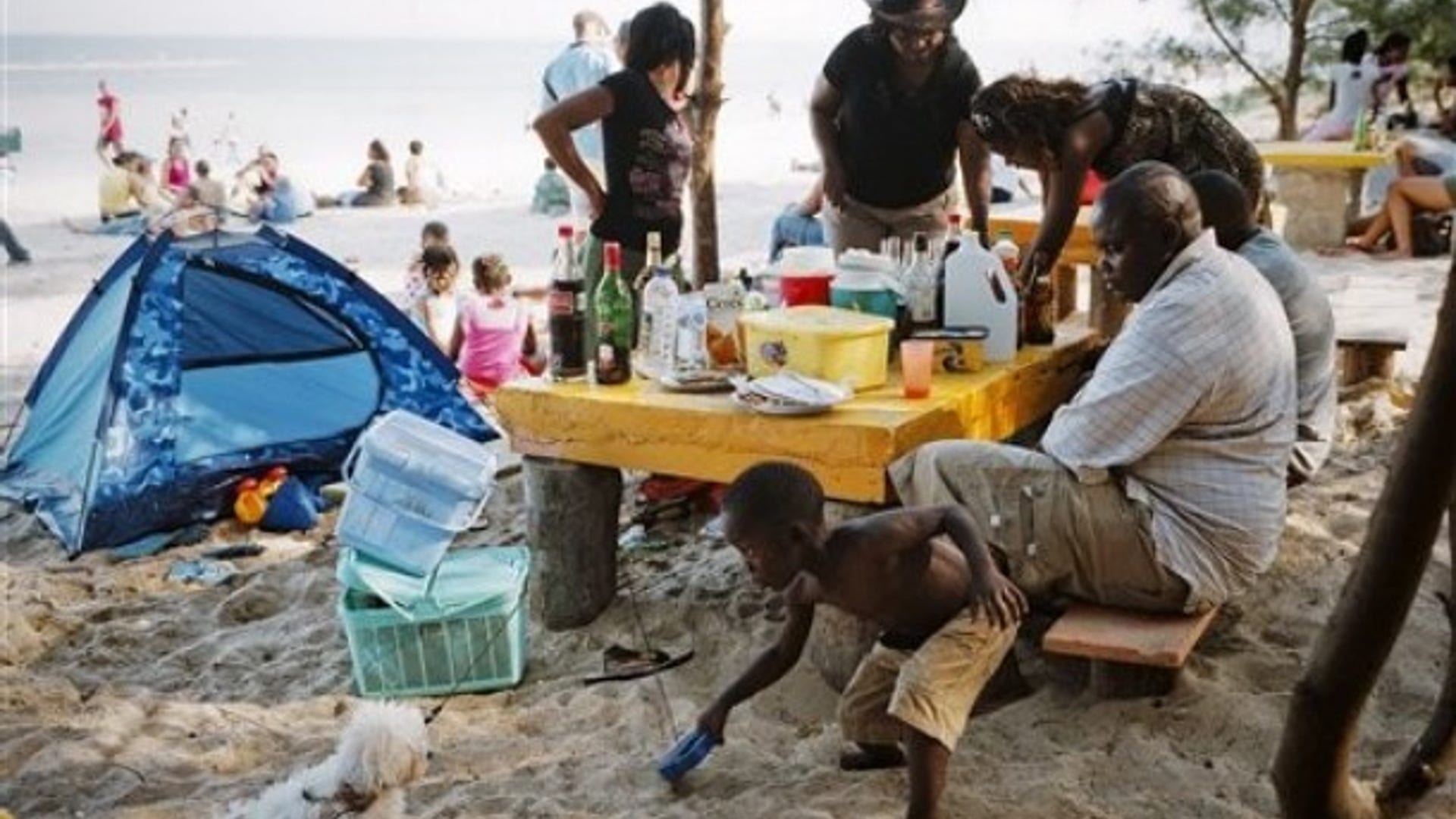 Sunday Picnic, Mozambique