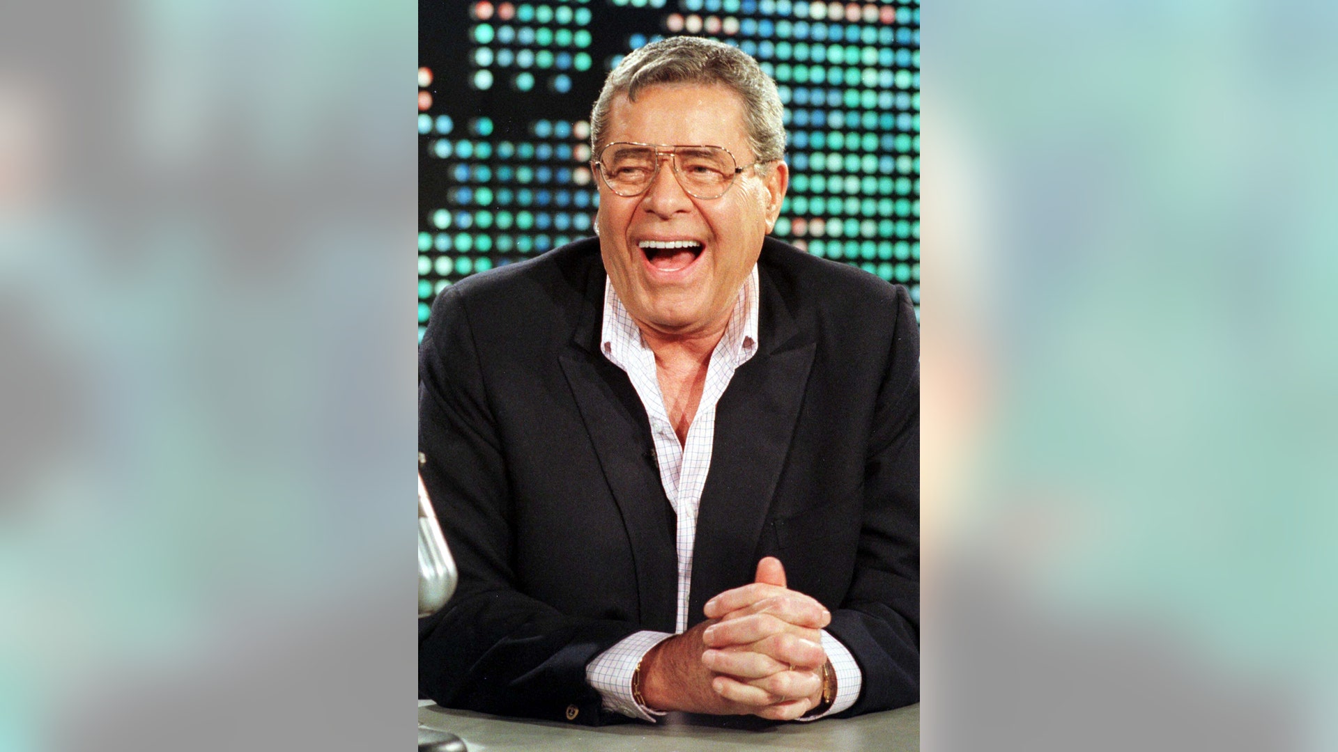 Jerry Lewis appears as a guest on the CNN program Larry King Live in Los Angeles, August 26, 1999