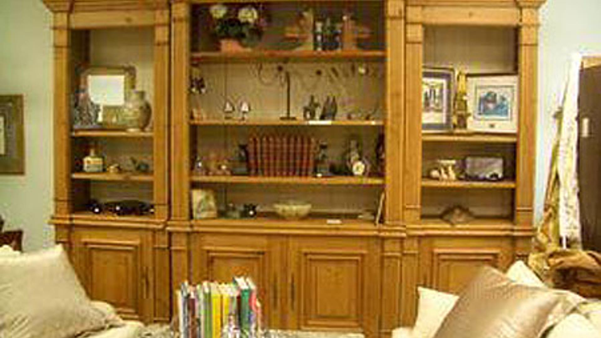 Large-Piece Furniture 