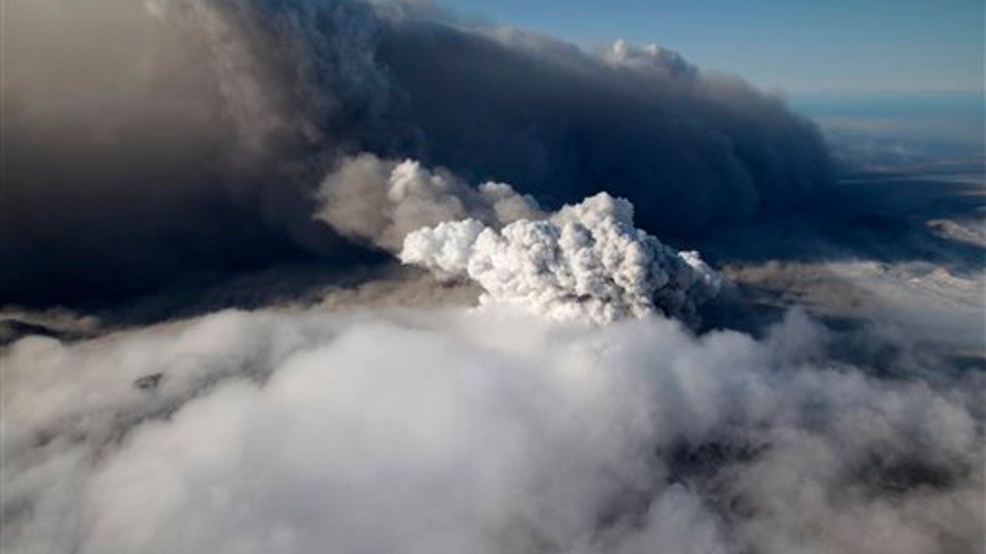 Ash Clouds Rolling In