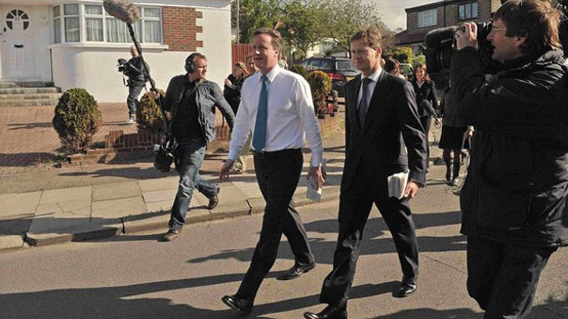 Candidates Campaign in Britain