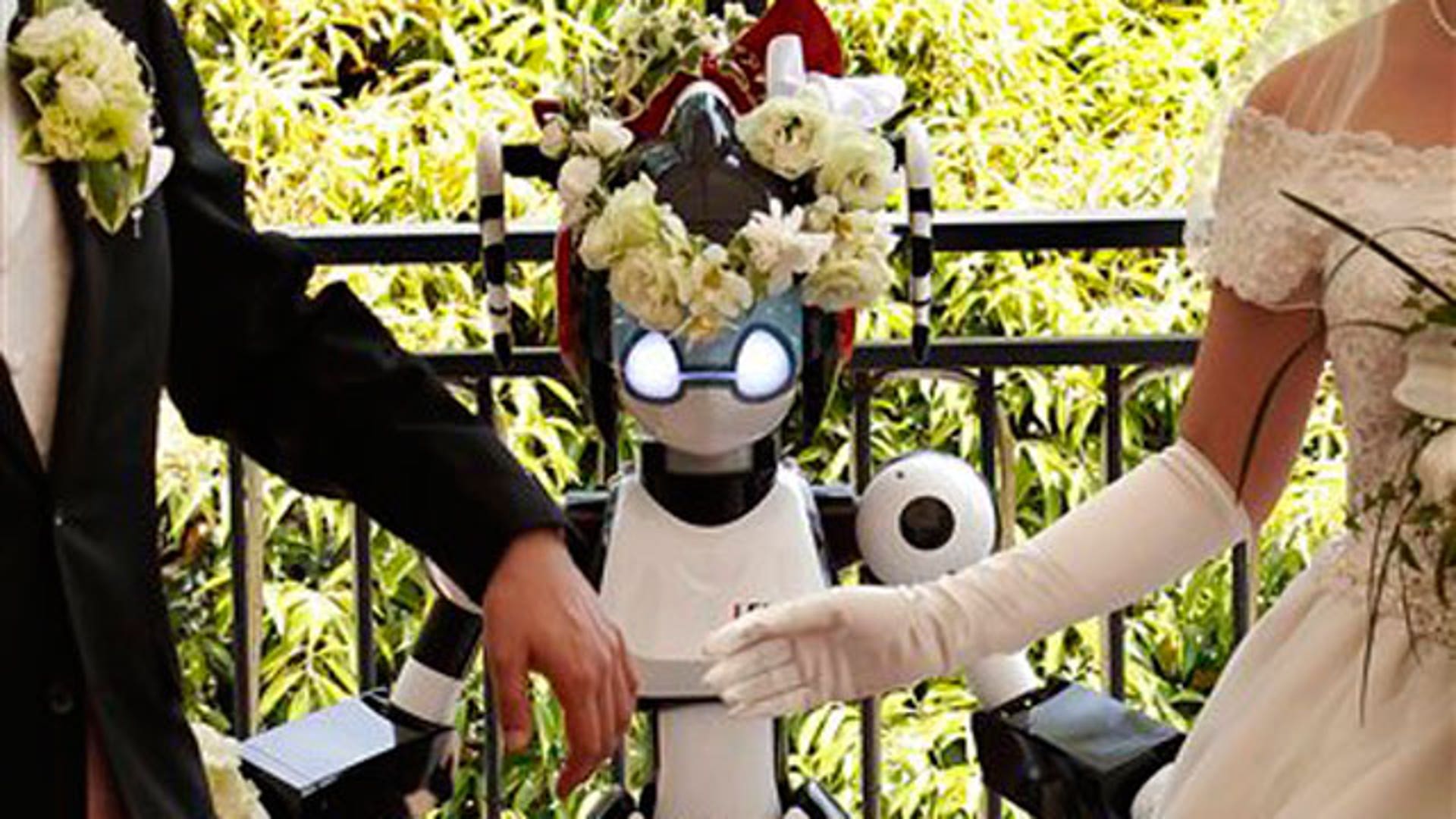 Robot Presides at Wedding