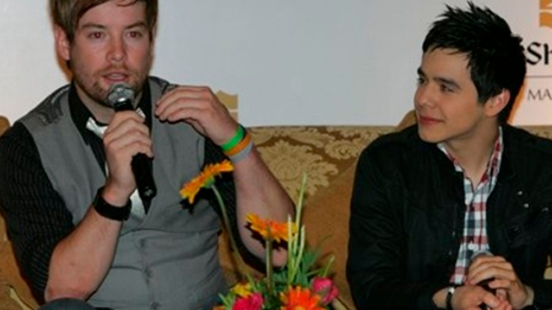 David Cook beats David Archuleta