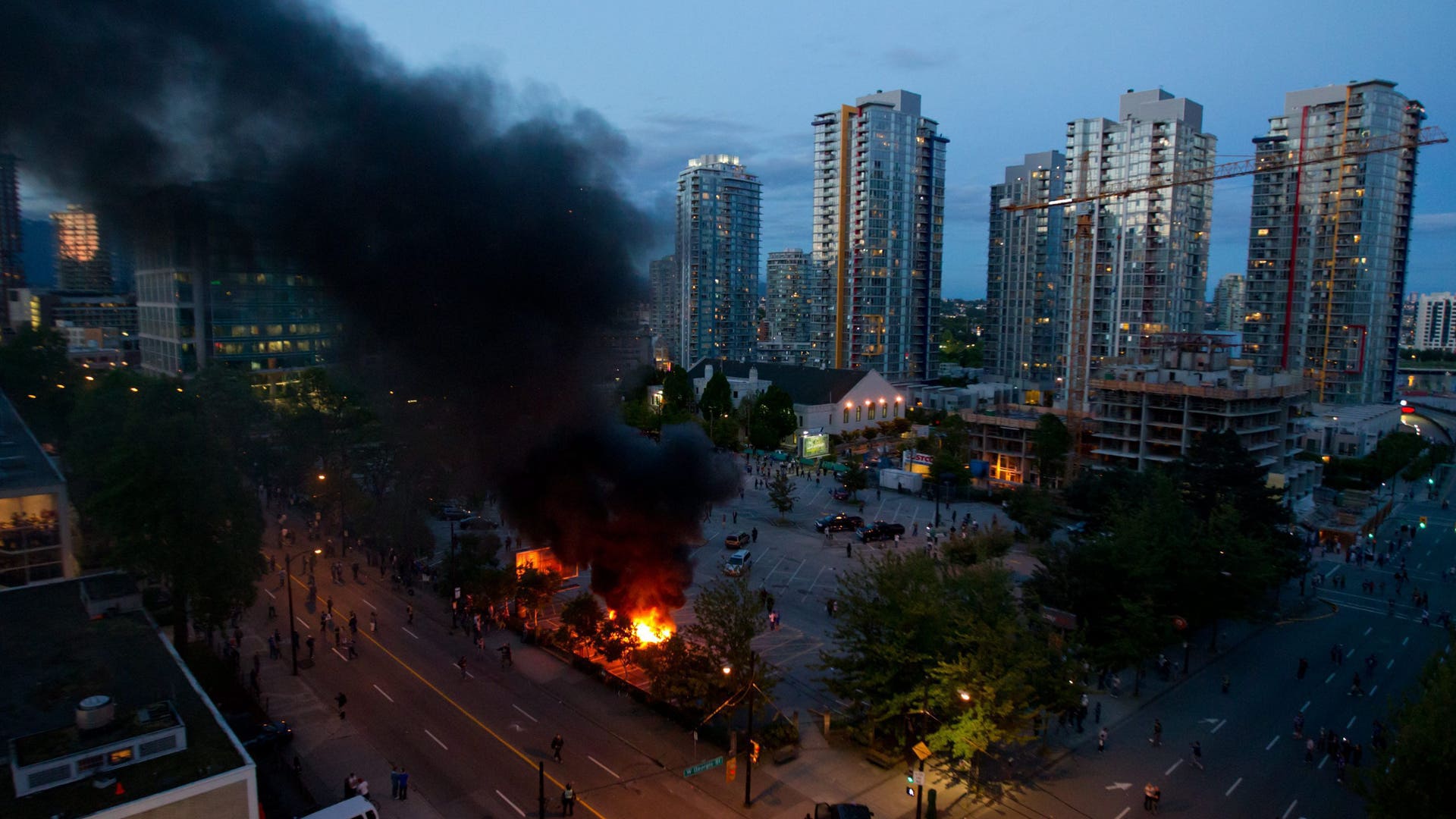 Vancouver Riots 7