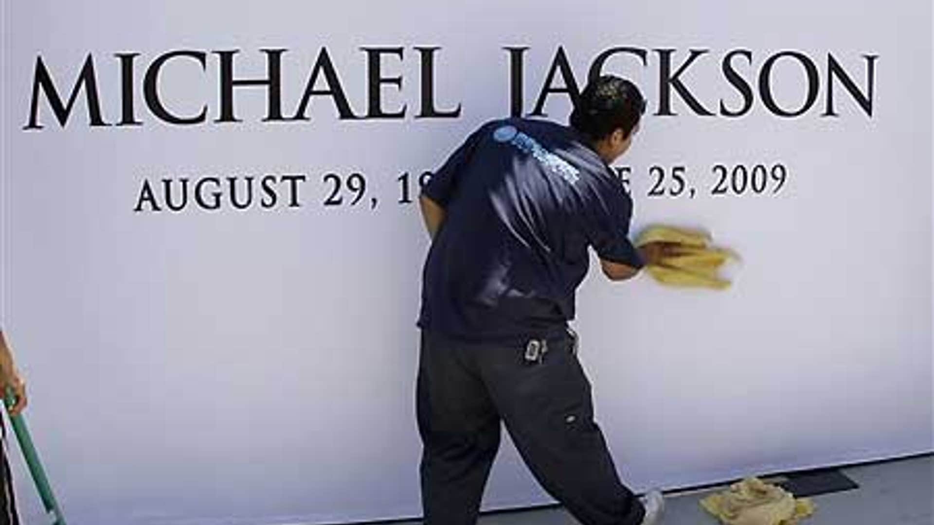Signing Poster for fans