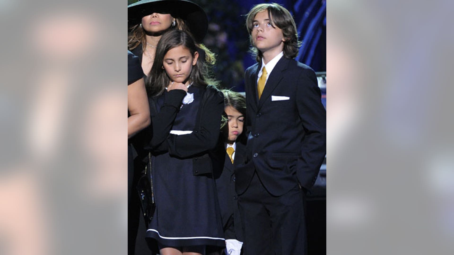 Paris, Blanket, and Prince Michael Jackson