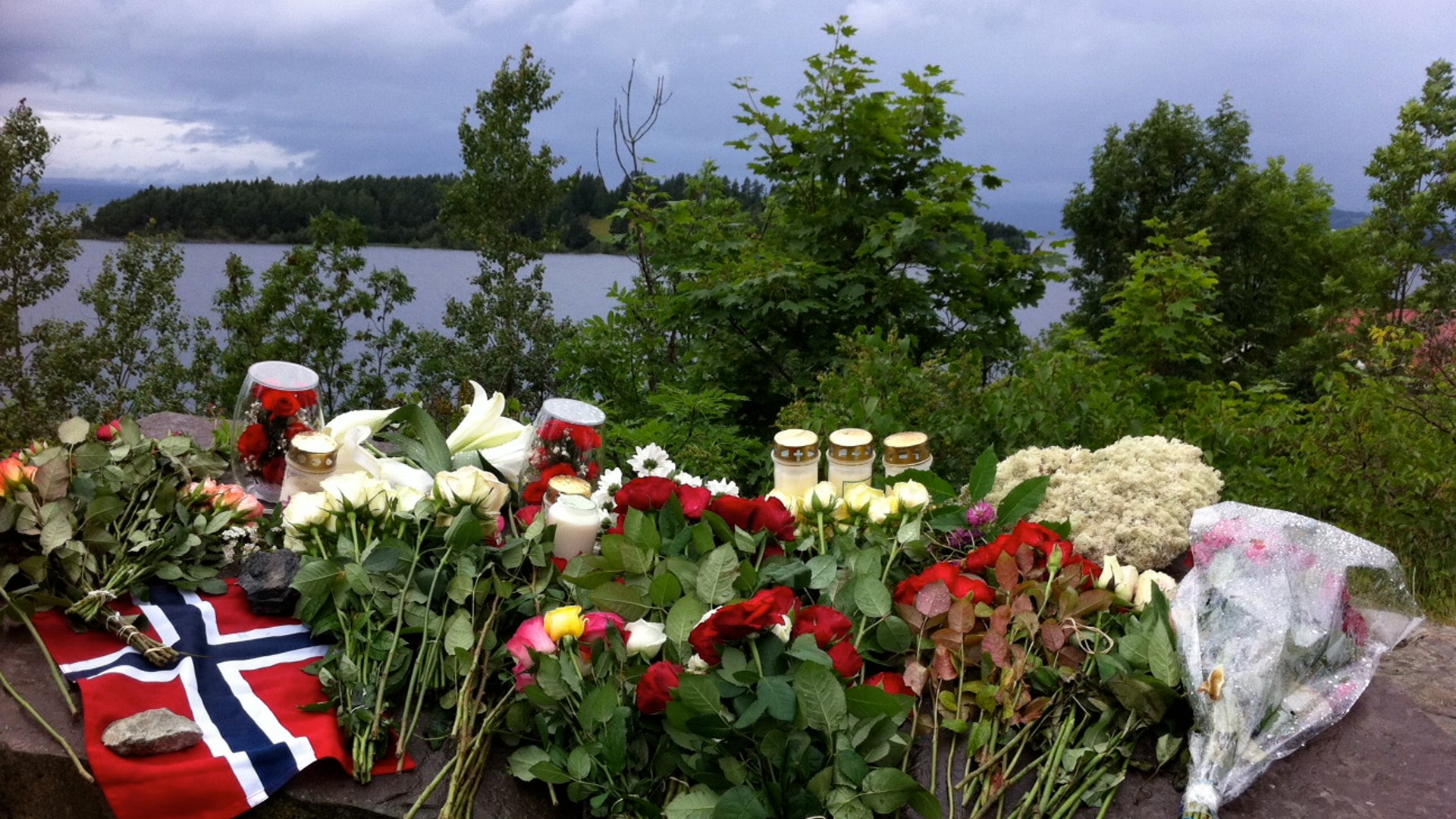 072411_Roadside_memorial