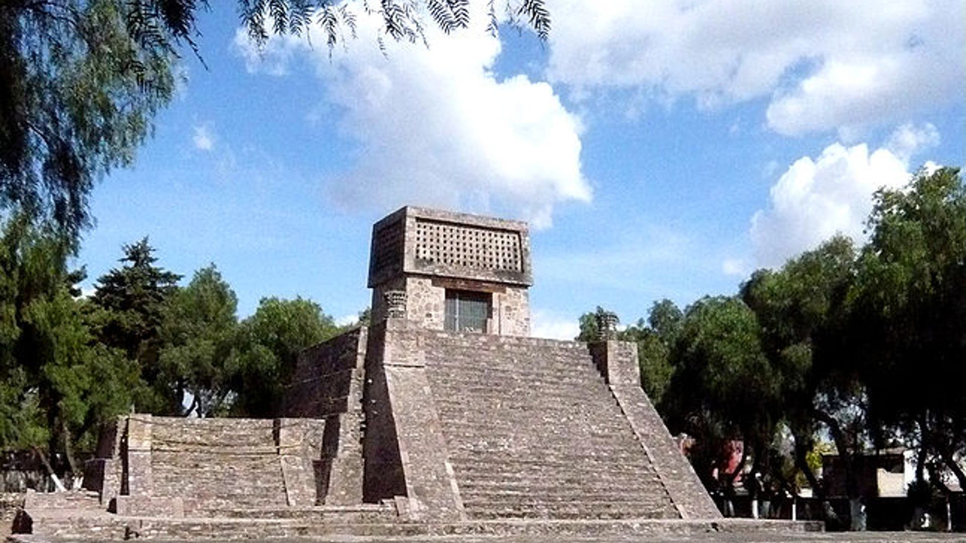 08_aztec_pyramid