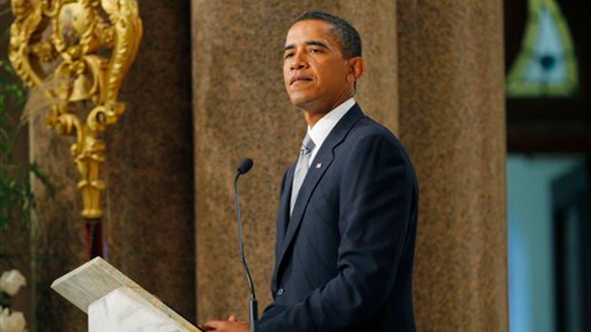 Obama Delivers Eulogy