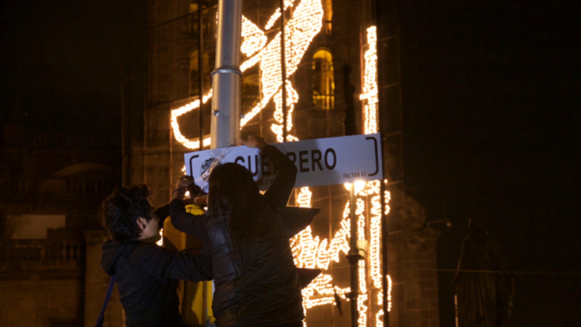 DJ_Mex_City_Protests_10