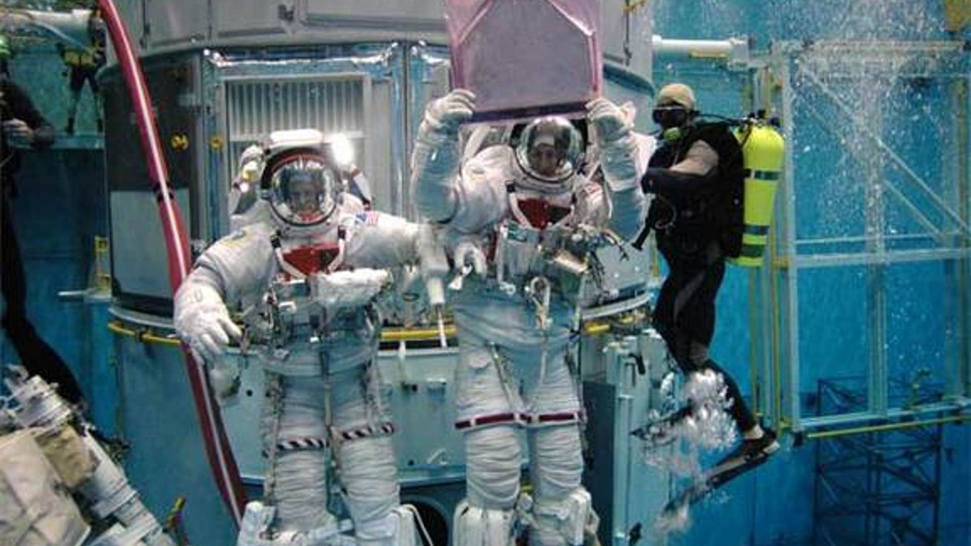 9 Weird Shuttle Stuff: Mets Plate