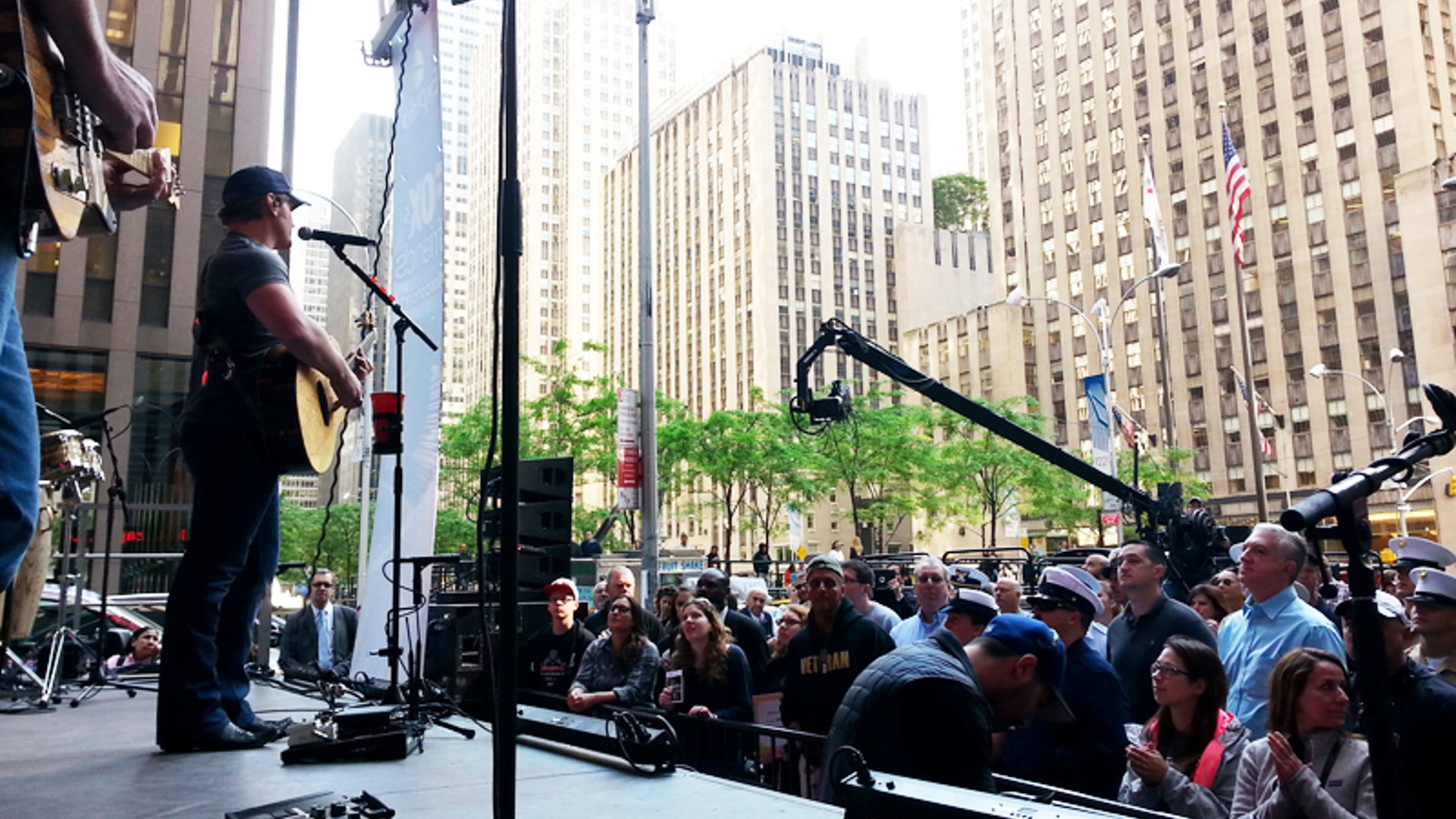 Jerrod Niemann's All-American Summer