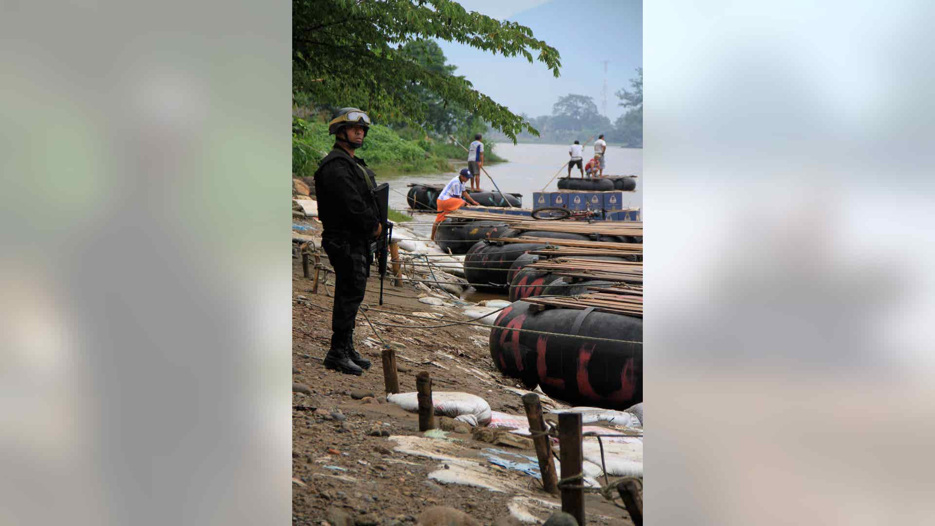 1_patrolling_the_border