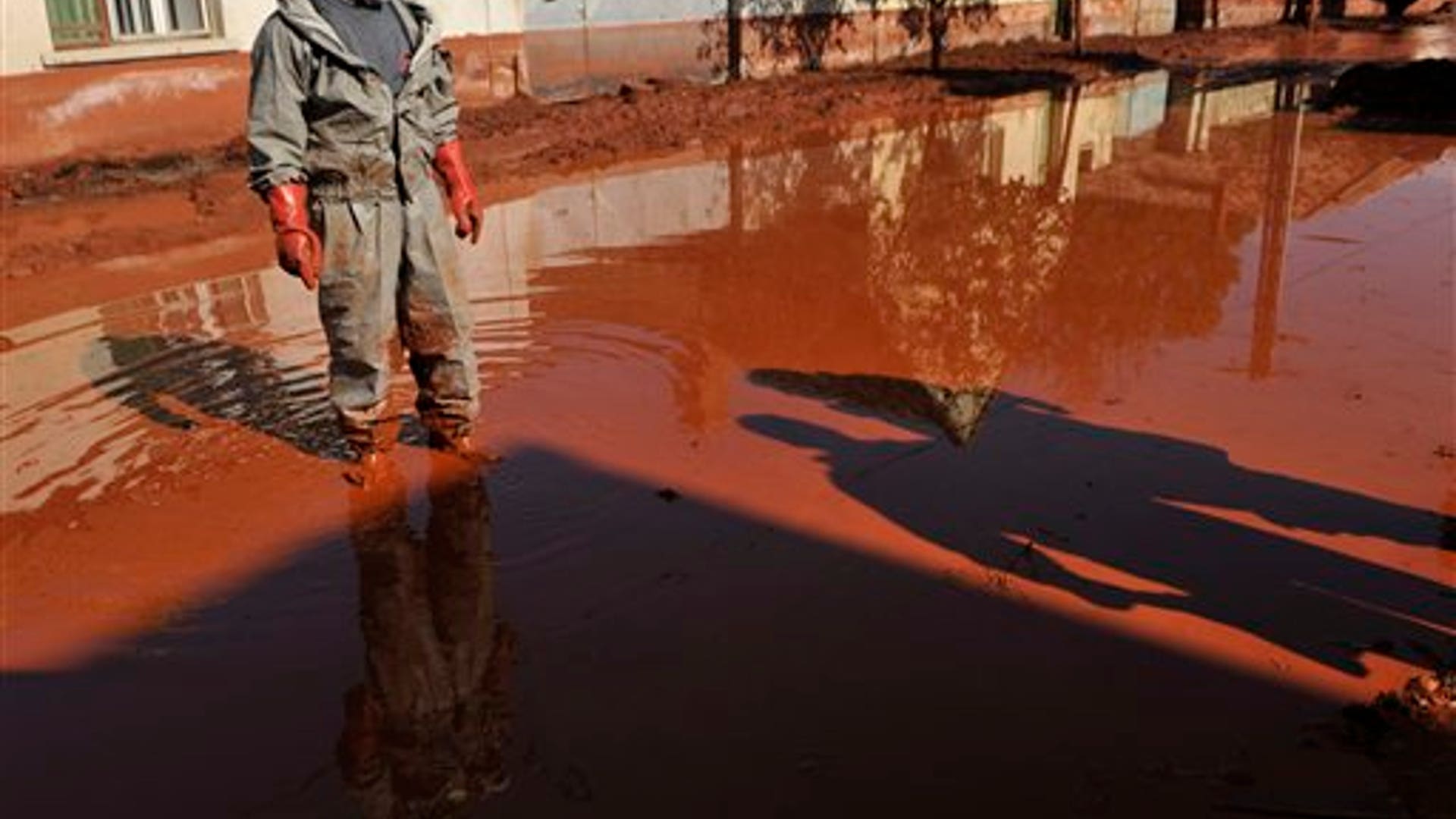 Hungary Toxic Sludge