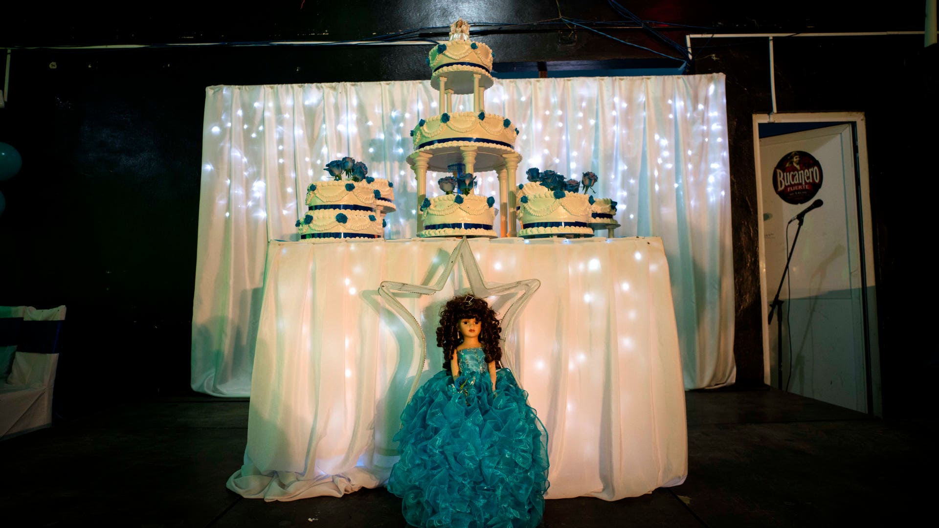 Cuba_Quinceaneras_Vros__18_