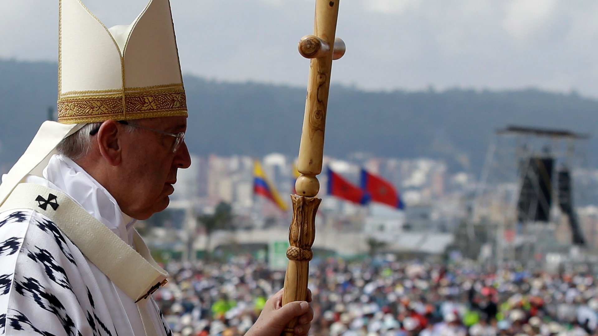 Ecuador_Pope_Vros__2_
