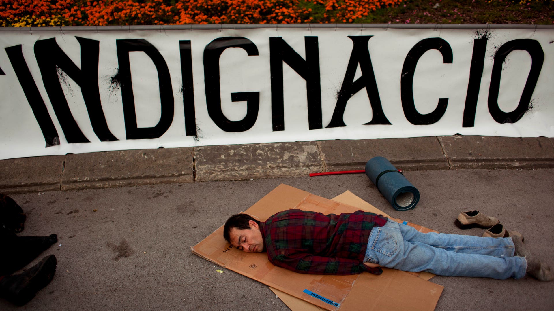 sleeps_on_the_ground