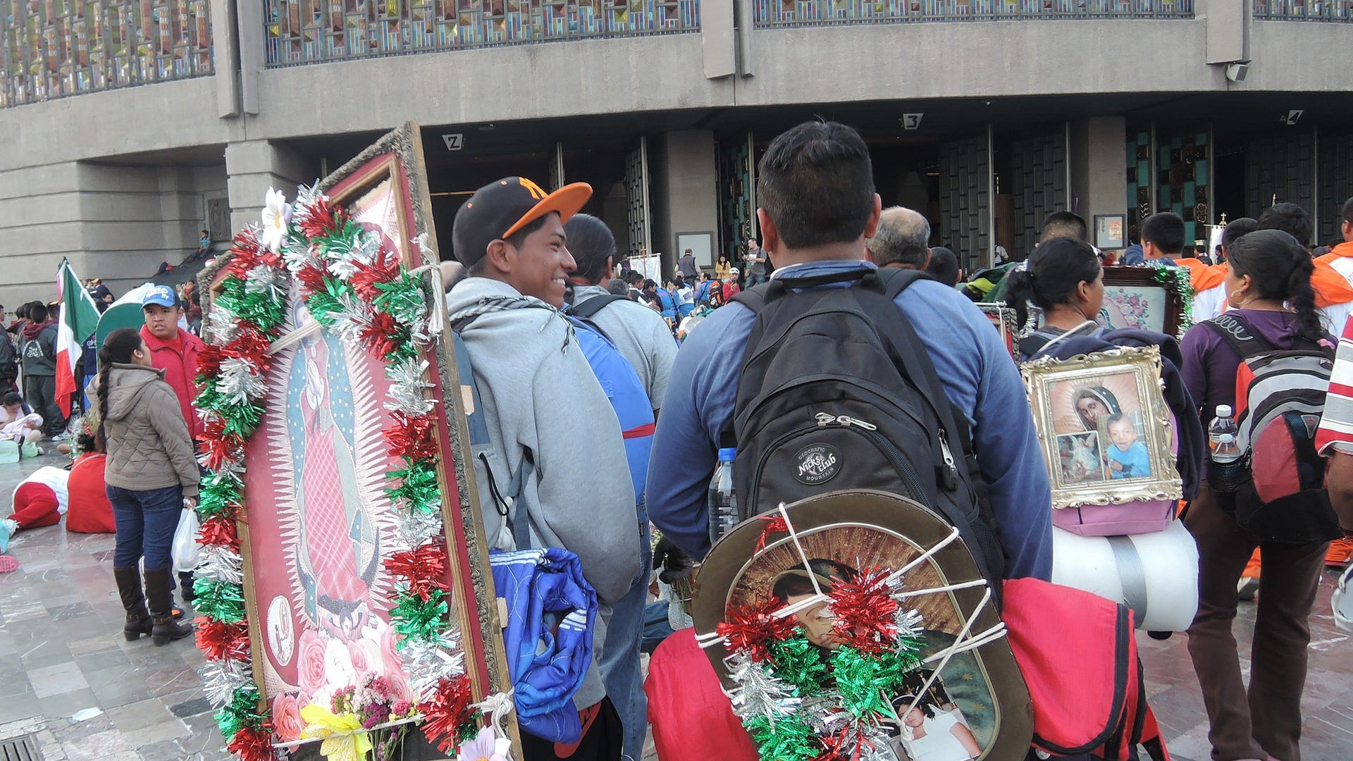 15995090255_74afed6959_k__1_