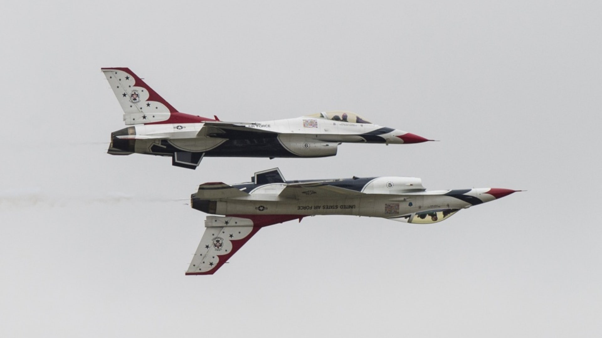 Two US Air Force Thunderbird F 16 aircraft
